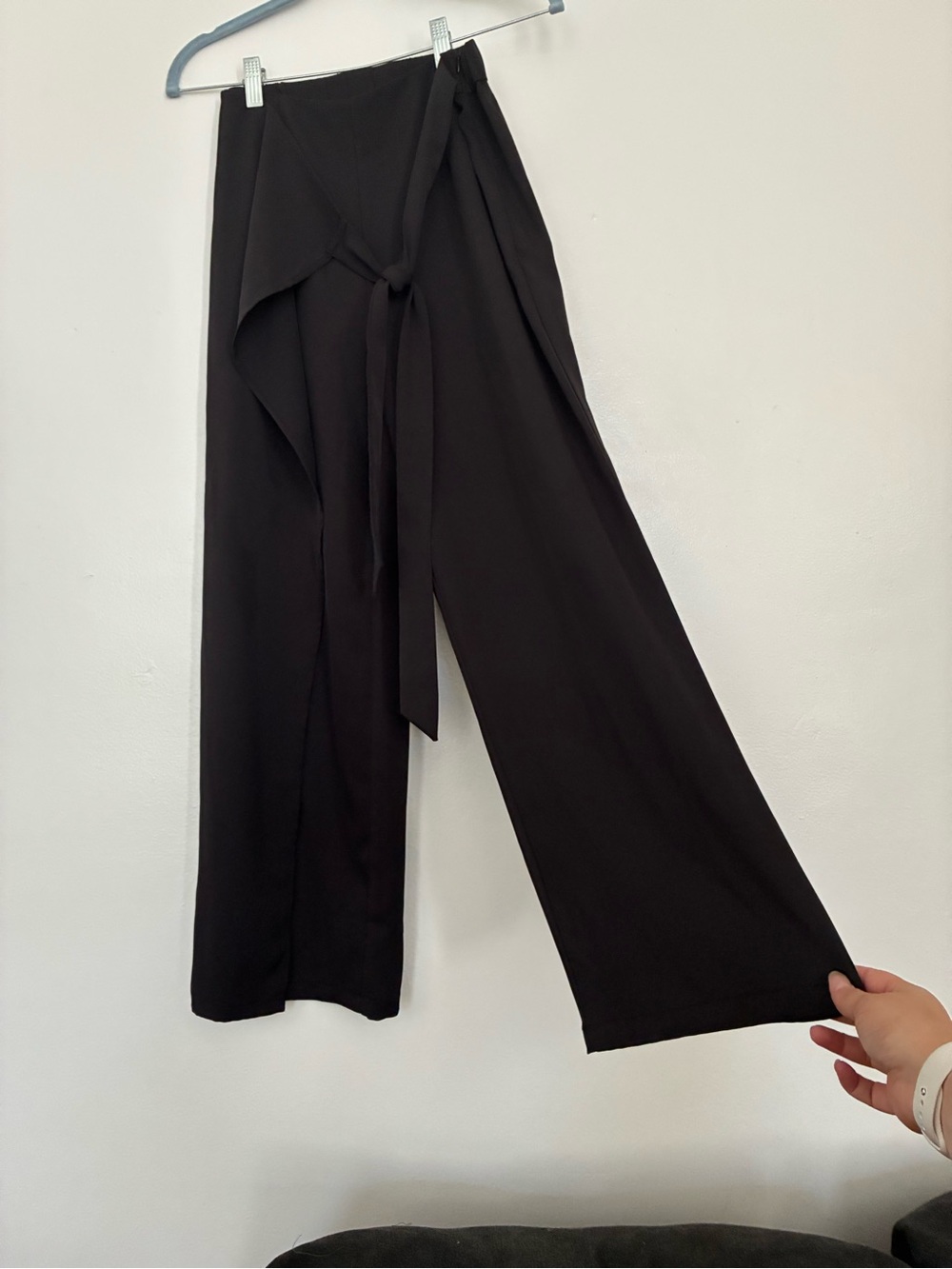 Halara black wide leg pants with tie waist